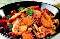 麻辣香鍋風(fēng)靡全城，小店如何脫穎而出？創(chuàng)業(yè)傳奇揭秘，速看！