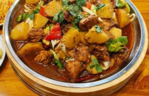 搖滾炒雞如何以不羈創(chuàng)新獨(dú)領(lǐng)風(fēng)騷，點(diǎn)燃你味蕾的激情搖滾之夜？