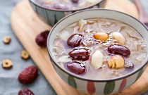 八寶蓮子粥如何脫穎而出？創(chuàng)新傳承，竟成都市新寵，速看秘訣！