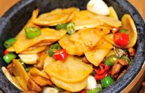 石鍋菜創(chuàng)業(yè)熱潮涌動(dòng)！創(chuàng)新與傳統(tǒng)并重，創(chuàng)業(yè)者如何實(shí)現(xiàn)商業(yè)成功？