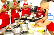 「鐵鍋燜面」開店成功！試營(yíng)業(yè)期日收過千，來自山東濱州