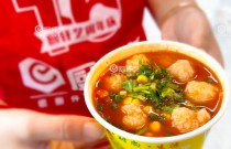 手打蝦滑如何在快餐時(shí)代逆襲？匠心傳承的美食奇跡！