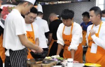 「火鍋杯」落地成功！日營收三千元！