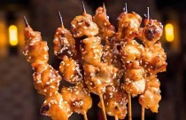 學(xué)什么小吃最賺錢最火？快速掌握熱門技術(shù)，搶占市場(chǎng)！