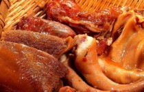 你知道擺攤賣鹵肉年賺多少嗎？揭示一年收益的真實(shí)情況！