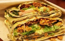 學(xué)煎餅果子技術(shù)多少錢？投資小吃項(xiàng)目的明智選擇！