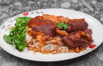 開一家豬腳飯要多少錢？豬腳飯開店成本揭秘！小本創(chuàng)業(yè)的高效指南！