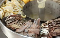 噴泉牛雜湯的做法和配料：傳統(tǒng)與創(chuàng)新的完美結(jié)合