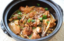 學(xué)會(huì)小砂鍋菜譜，做出家人喜歡的飯菜，輕松提升餐桌魅力。