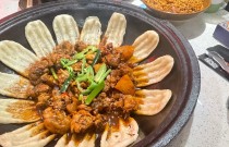 掌握地鍋雞的獨(dú)特烹飪技巧，開創(chuàng)屬于你的餐飲事業(yè)