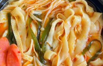 想學板面去哪里學比較好？學會這門手藝，輕松開店月入上萬！