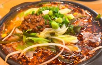 砂鍋米線開店做法教學，零基礎也能掌握地道技術，手把手教學讓創(chuàng)業(yè)更簡單