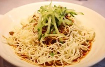 涼面調(diào)料配方教程，輕松掌握經(jīng)典夏日美味制作技巧