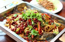 萬州烤魚的做法大揭秘，學會這些技巧，生意火爆！