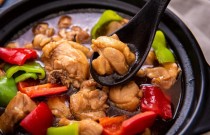 如何看待黃燜雞加盟費(fèi)價格？全方位解析加盟費(fèi)用構(gòu)成與盈利模式！