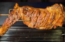 新手想學(xué)烤羊腿？實體店+教學(xué)視頻，揭秘最正宗的烤羊腿培訓(xùn)！