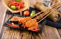 炸串一天賣500掙錢嗎？餐飲創(chuàng)業(yè)的盈利潛力分析