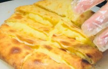 爆漿榴蓮餅做法？簡單學(xué)會(huì)，香甜爆汁！