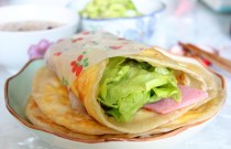 雞蛋灌餅利潤(rùn)大嗎？成本低、出餐快，擺攤真有賺頭！