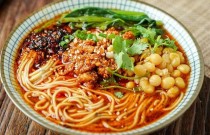 重慶小面正宗做法過(guò)程到底多賺錢？一碗面操作快，利潤(rùn)高，擺攤創(chuàng)業(yè)穩(wěn)賺不賠！