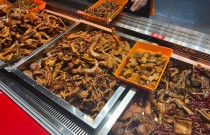 ??鹵鴨貨教程全解析：從選料到鹵制，手把手教你做出香飄半條街的老鹵味??