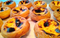 擺攤 3 小時(shí)賣千 +！蛋撻攤憑啥贏過(guò)網(wǎng)紅品？