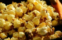 爆米花能不能做混合口味？巧克力芝士焦糖怎么做才不會(huì)粘