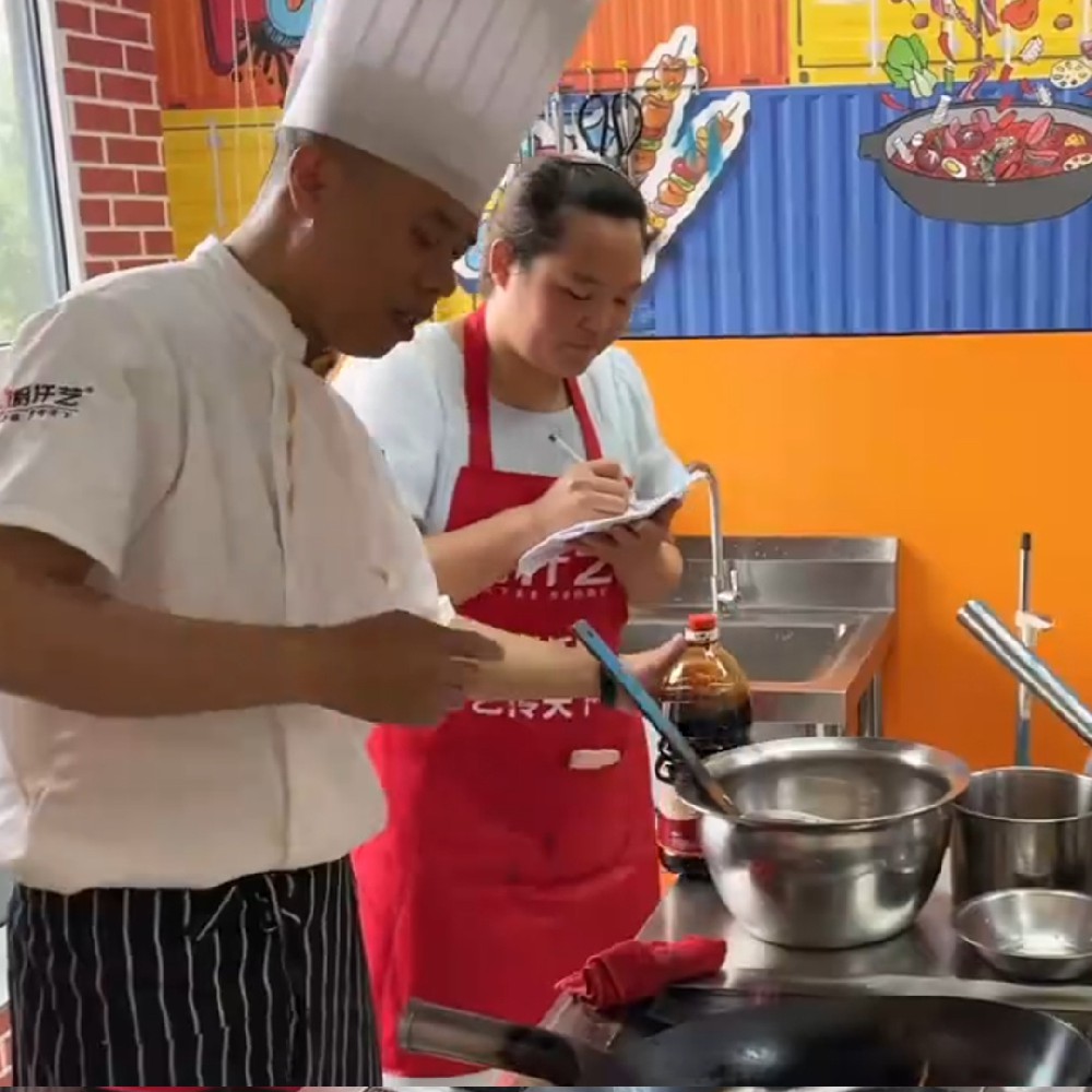 戳子肉+小地鍋成功落地安徽淮北，日營(yíng)收超兩千！