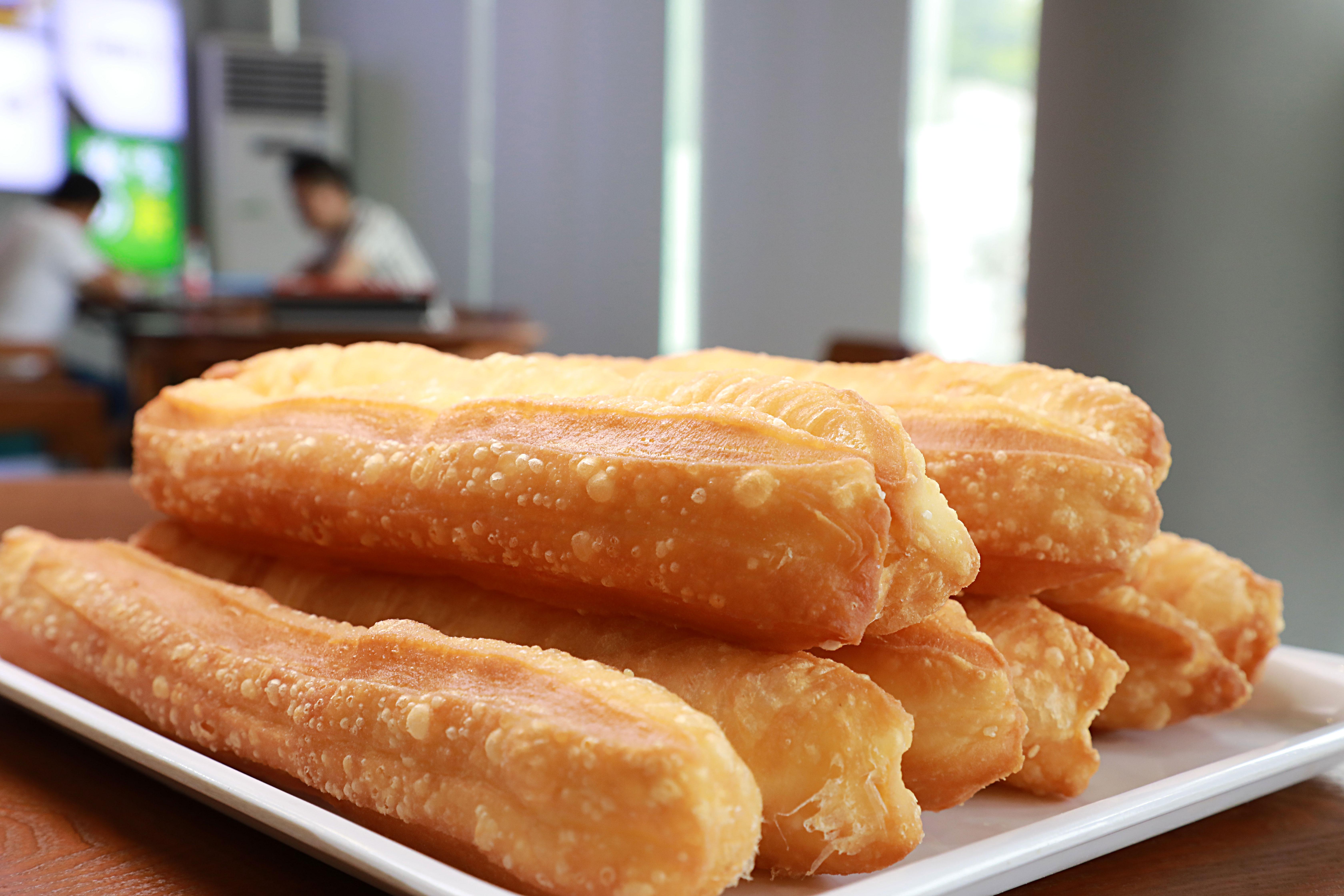 油條培訓(xùn)專業(yè)機(jī)構(gòu)哪家好？想學(xué)習(xí)油條技術(shù)，專業(yè)機(jī)構(gòu)的選擇至關(guān)重要！