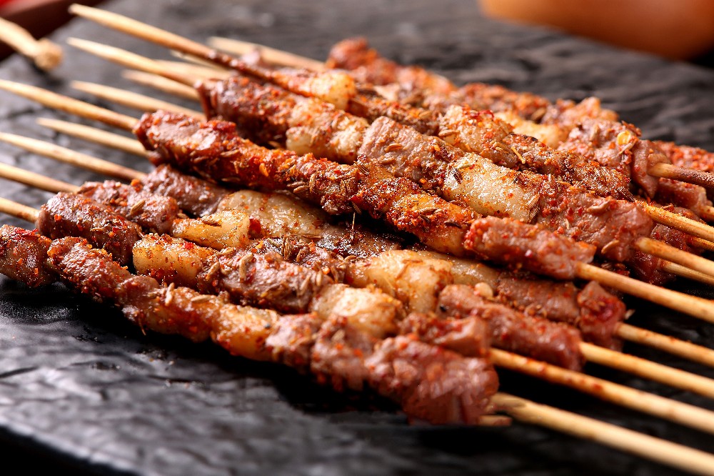 想學(xué)燒烤技術(shù)？哪里學(xué)燒烤技術(shù)？輕松掌握美味秘訣！