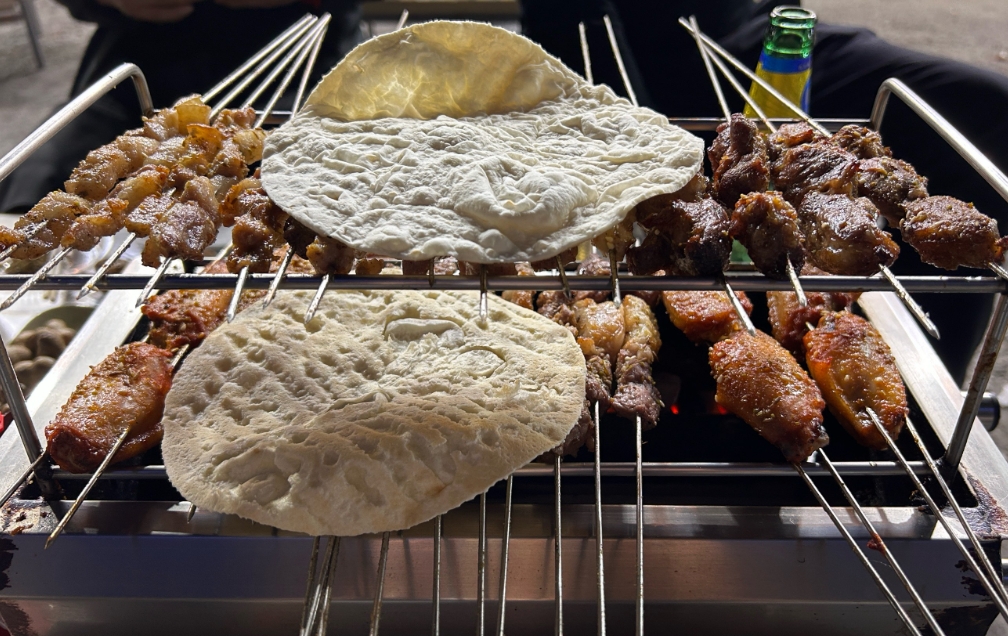 燒烤技術(shù)培訓(xùn)哪里好？學(xué)會(huì)涮肚和涼菜制作，一次性掌握多項(xiàng)技藝