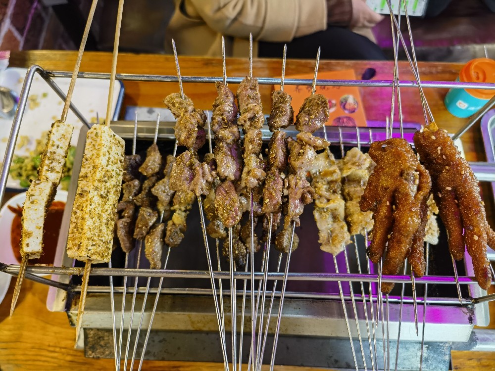 想學(xué)正宗淄博燒烤技術(shù)？來淄博燒烤培訓(xùn)學(xué)校，3天學(xué)會(huì)開店！