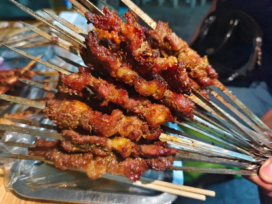 燒烤一個(gè)月能掙多少錢？揭秘?zé)緞?chuàng)業(yè)背后的5大“賺錢真相”，別被坑了！