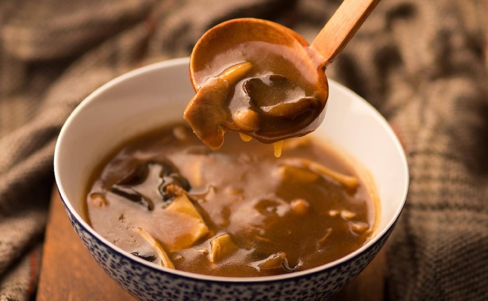 熬胡辣湯下鄉(xiāng)賣，大姨單次買 29 元！創(chuàng)業(yè)咋贏人心？