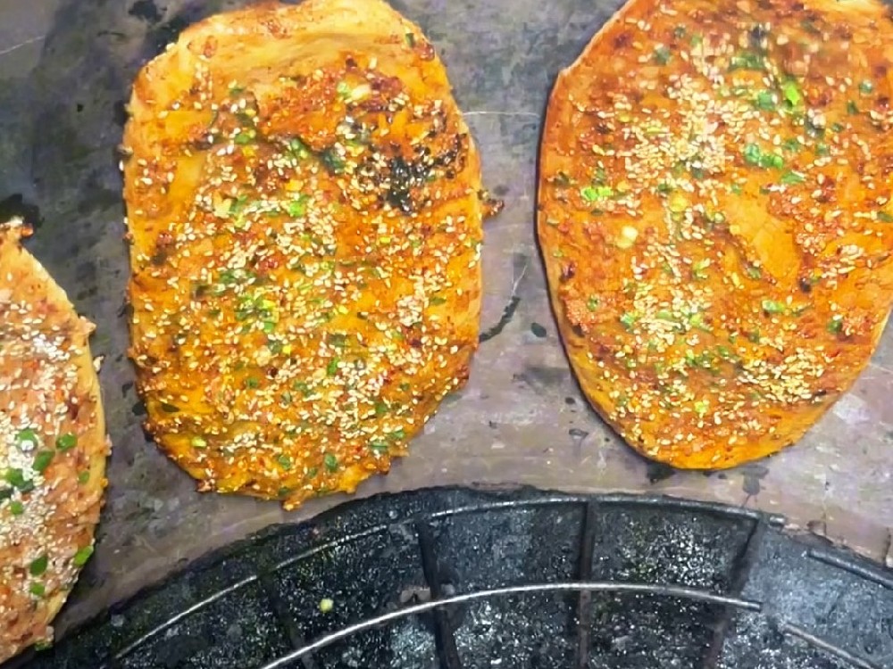 燒餅學(xué)徒一般學(xué)多久？從揉面到出爐，手把手教你算清“成長賬”