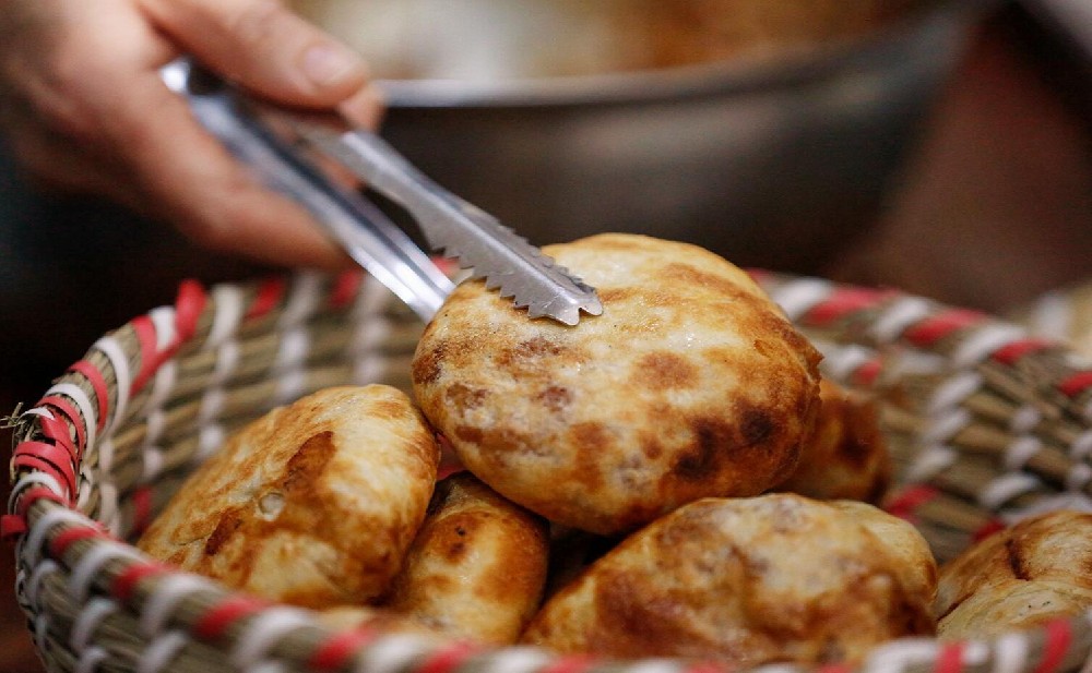 濰縣肉火燒正宗做法?學會關鍵技巧,香酥口感一口滿足!