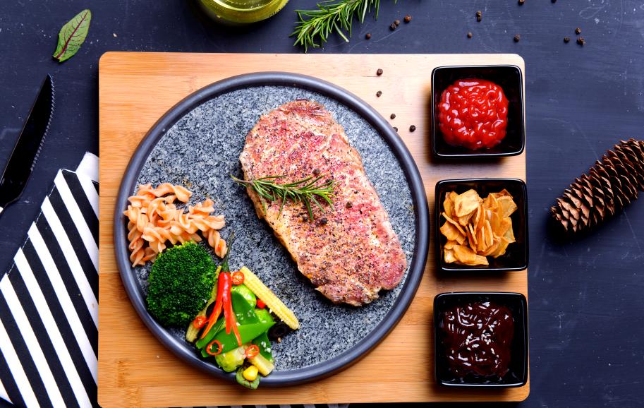 地攤牛排技術(shù)培訓(xùn)去哪里學(xué)？學(xué)費多少錢？牛排和黑椒醬的核心配方