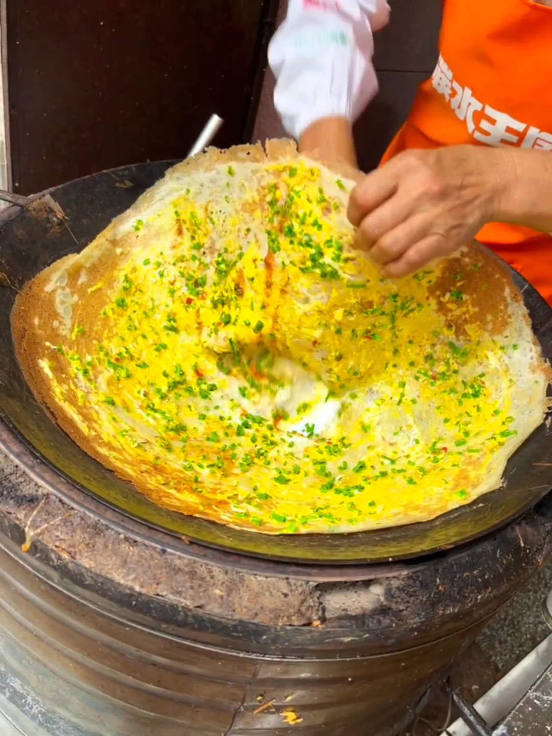 鍋拉頭和煎餅果子的區(qū)別在哪？口感差異明顯，學技術還能創(chuàng)業(yè)！