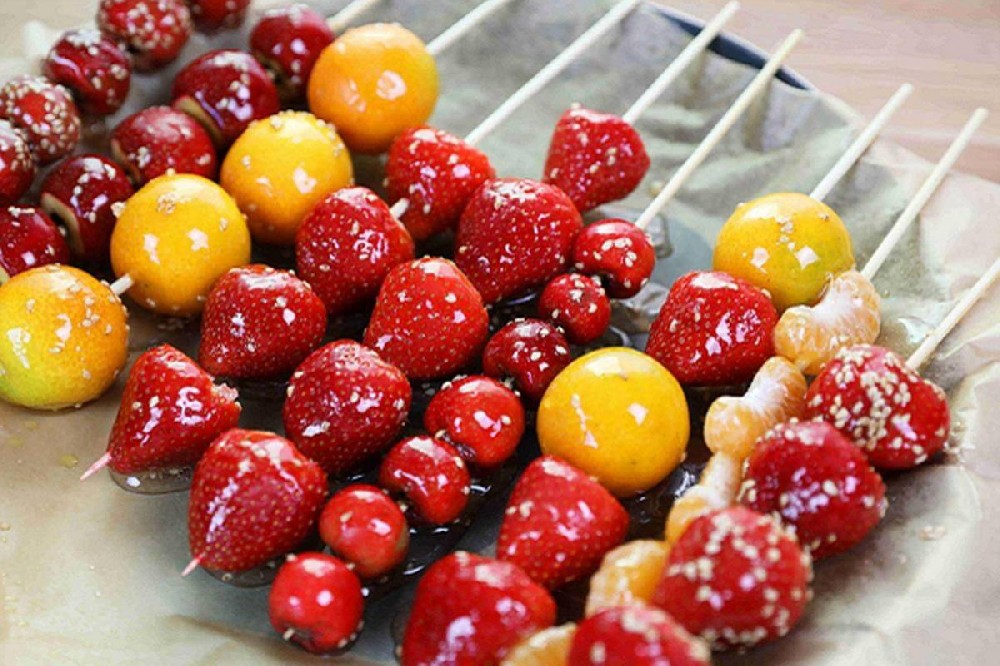 做糖葫蘆成本多少錢？小投入大熱銷，學(xué)會(huì)這幾點(diǎn)不走彎路！