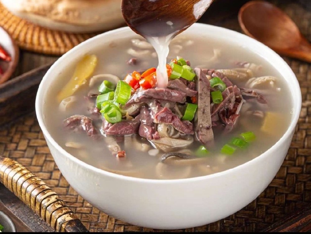 正宗的羊雜湯到哪里去學(xué)？學(xué)對師傅一碗湯就能成就一門好生意！