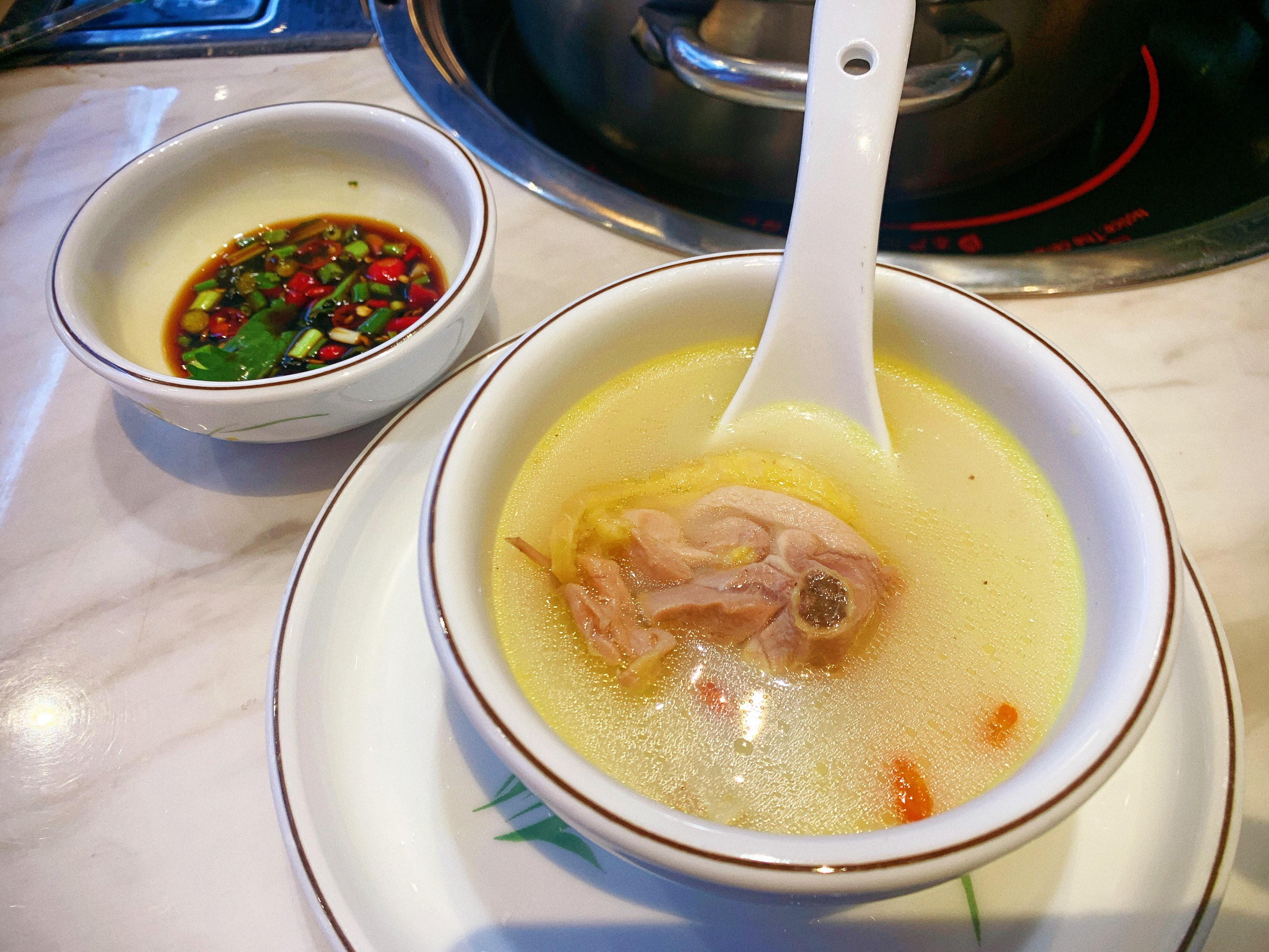 豬肚雞賺錢嗎？看似一鍋湯的生意，背后藏著新手創(chuàng)業(yè)者都忽略的門道！