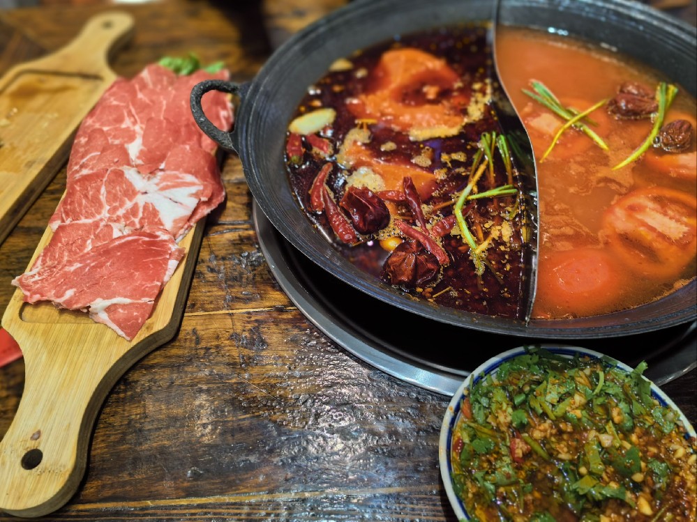 地攤火鍋學費多少錢？想靠小火鍋擺攤賺錢，關鍵不是價格而是學到真本事！