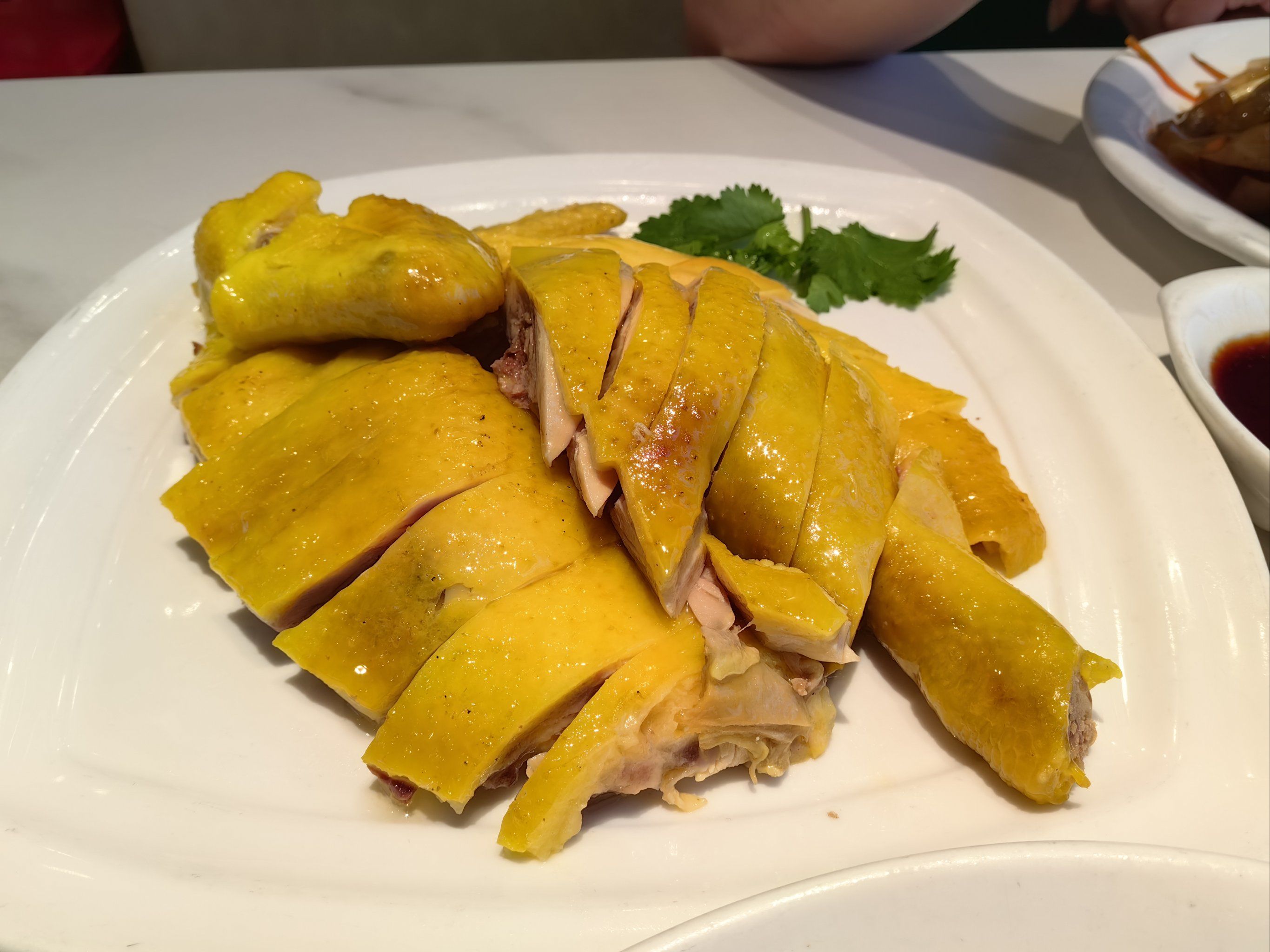 白斬雞用什么雞才能出攤就賣光？選對(duì)品種和處理方法很關(guān)鍵