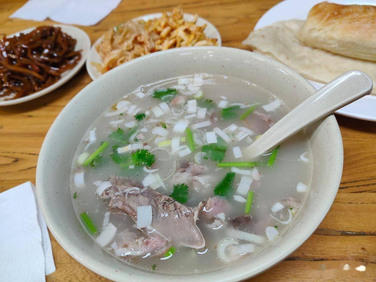 哪里有正宗的羊肉湯培訓(xùn)更靠譜？掌握關(guān)鍵細(xì)節(jié)的方法，讓新手少踩坑！