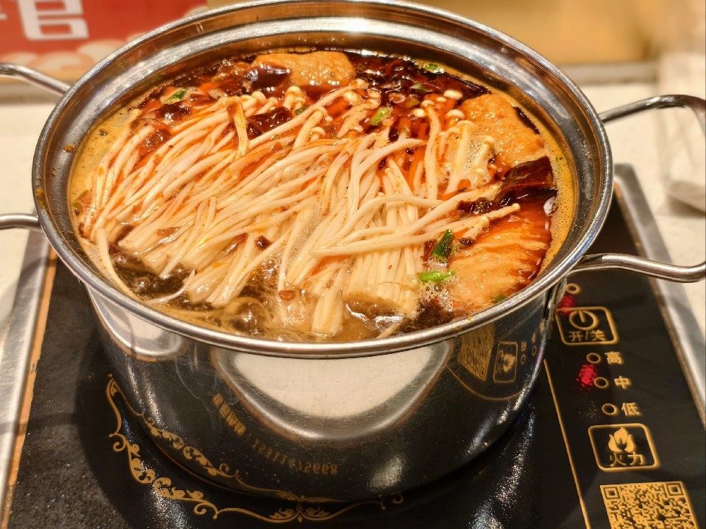 一個新手想開旋轉(zhuǎn)小火鍋？避坑要點有哪些，學(xué)會這些會更穩(wěn)定