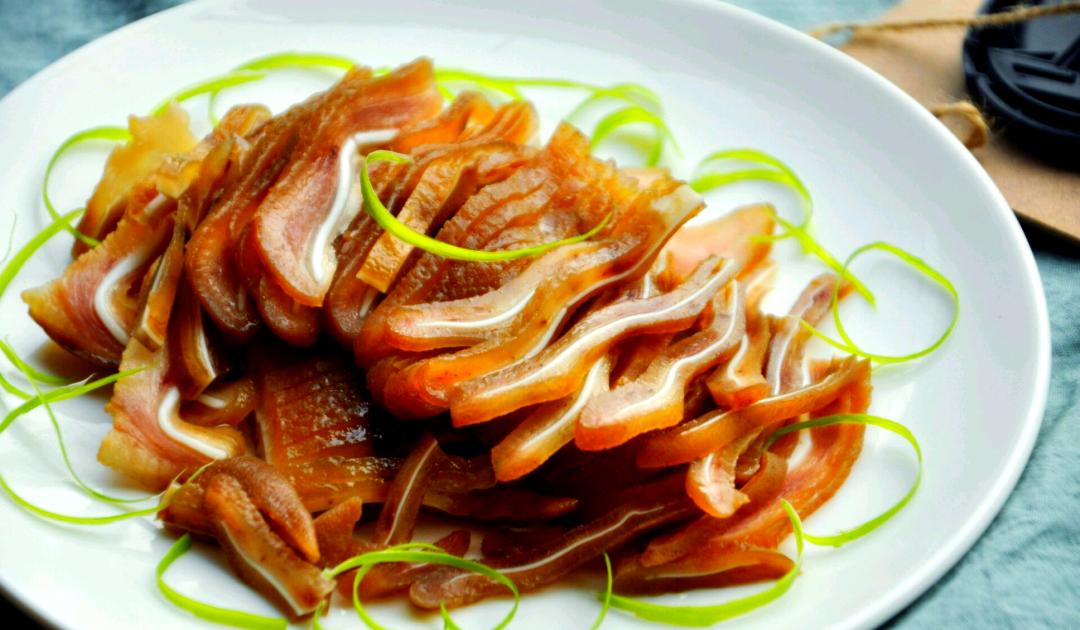 鄭州學(xué)鹵肉哪家學(xué)校好？選對(duì)方向少踩坑更好上手實(shí)用穩(wěn)當(dāng)路子