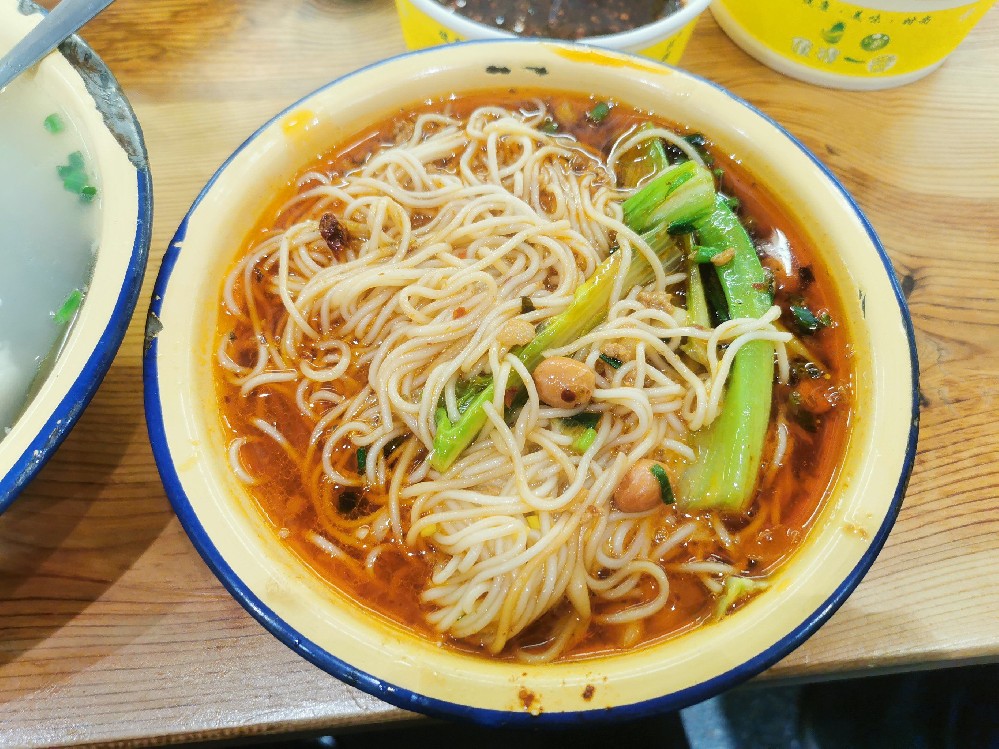 學(xué)做面條去哪里學(xué)比較好？少走彎路選對方式，學(xué)完能直接上手