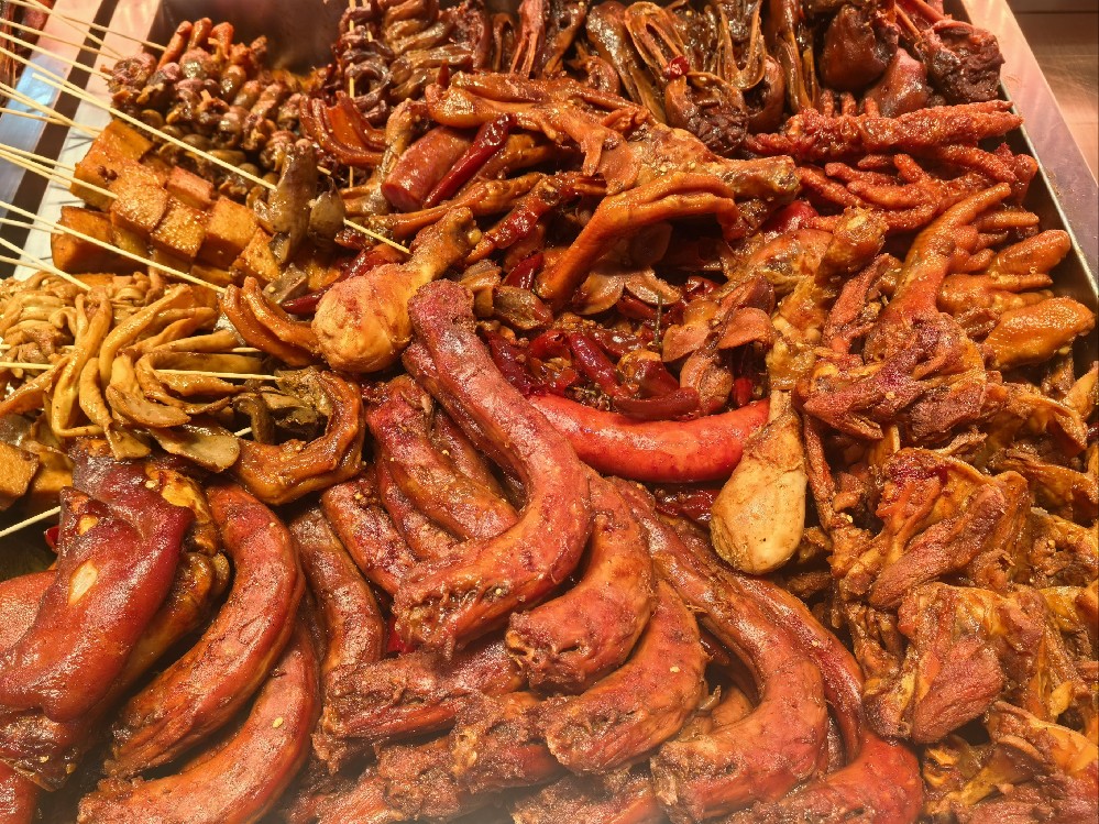 現(xiàn)在開什么小吃店好？方向分析與實(shí)操思路，新手少走彎路機(jī)會(huì)