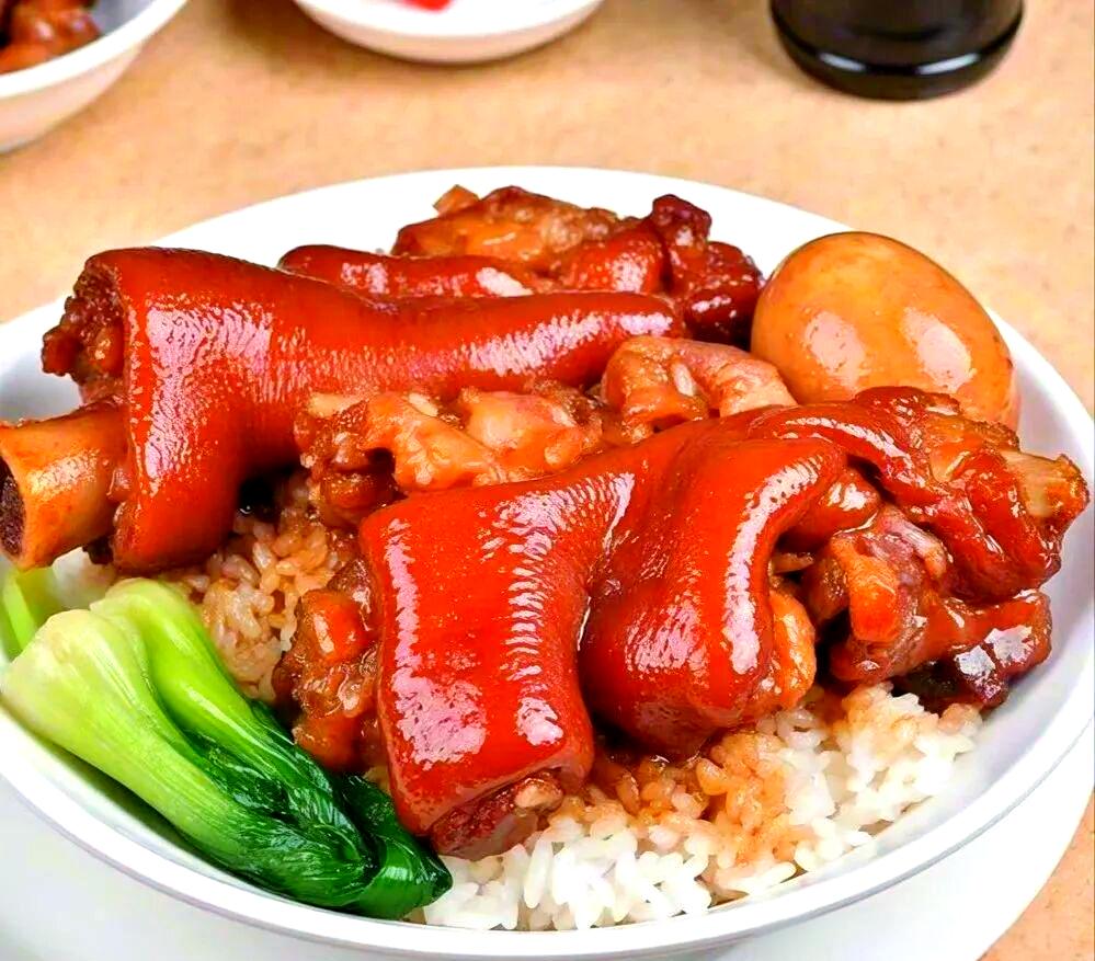 一碗豬腳飯干翻肯德基？揭秘“隆江豬腳飯”讓人上癮的3個(gè)核心狠活