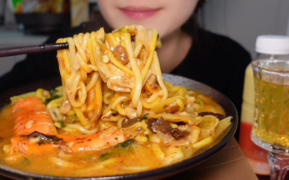 哪里學(xué)麻辣燙最正宗，想把味道做穩(wěn)的人一定要想清楚這幾點(diǎn)